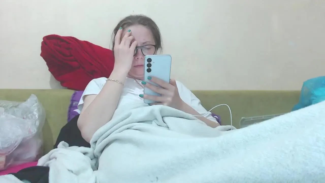 Offline RafaBBGirl on Streamray