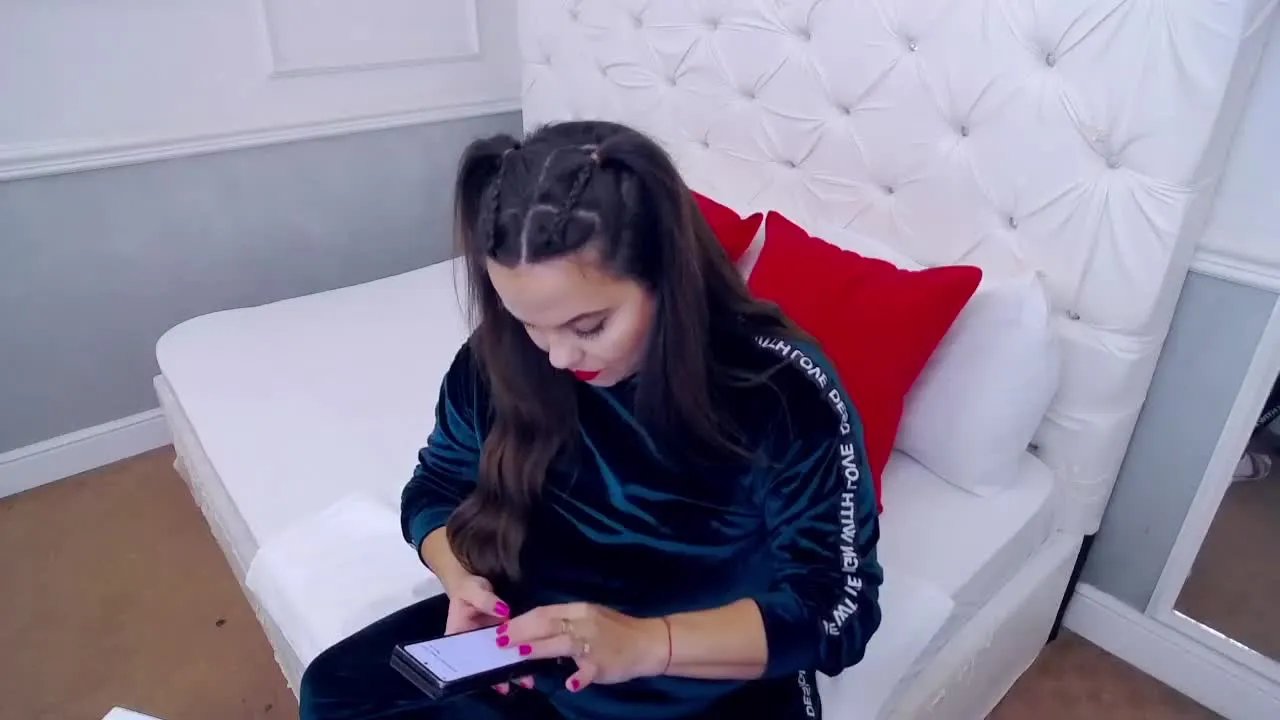 Offline RavishingJenna on Streamray