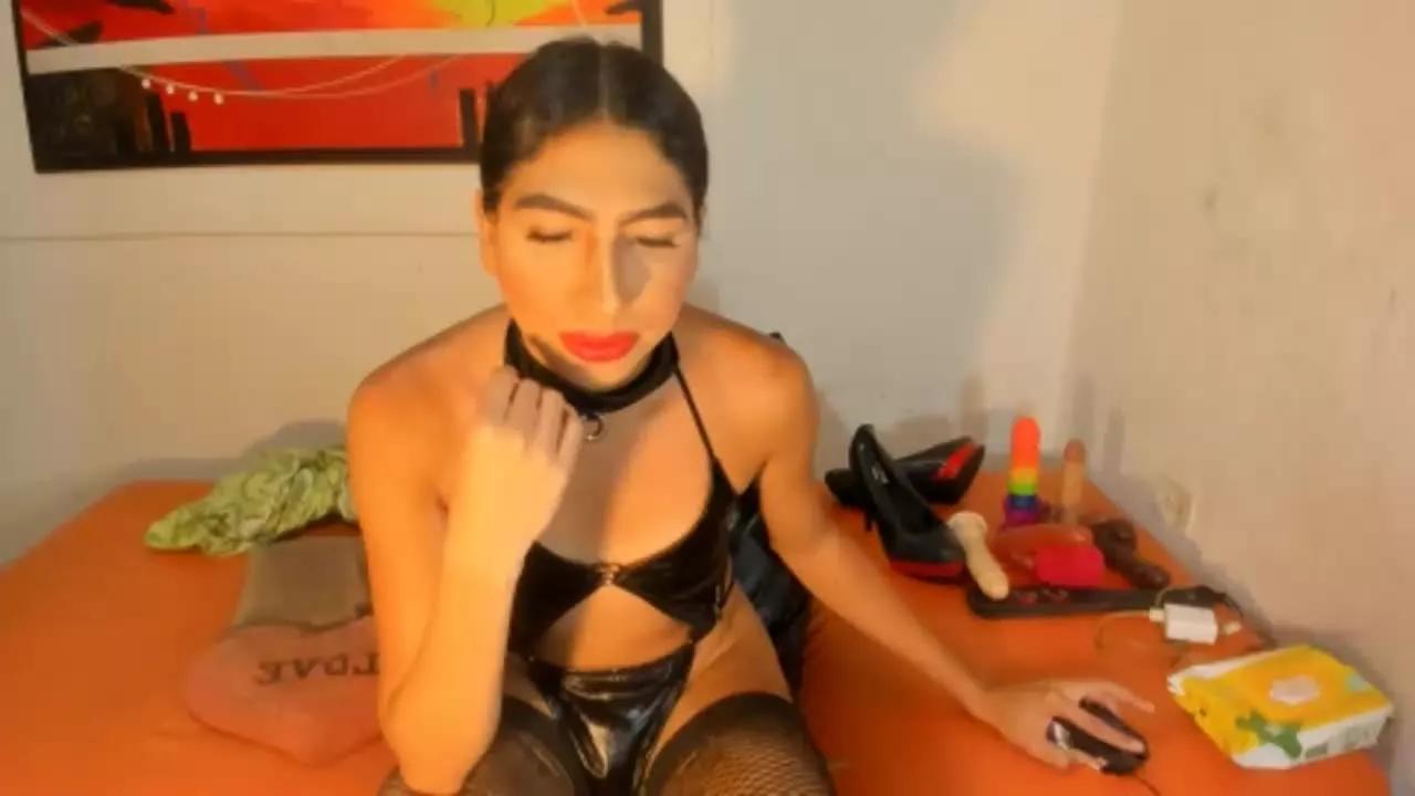 RebecabanksTS on Streamray 