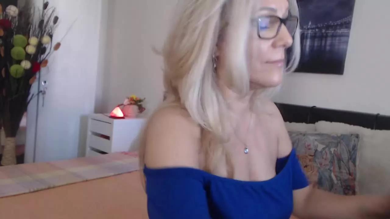 Reeya on Streamray 