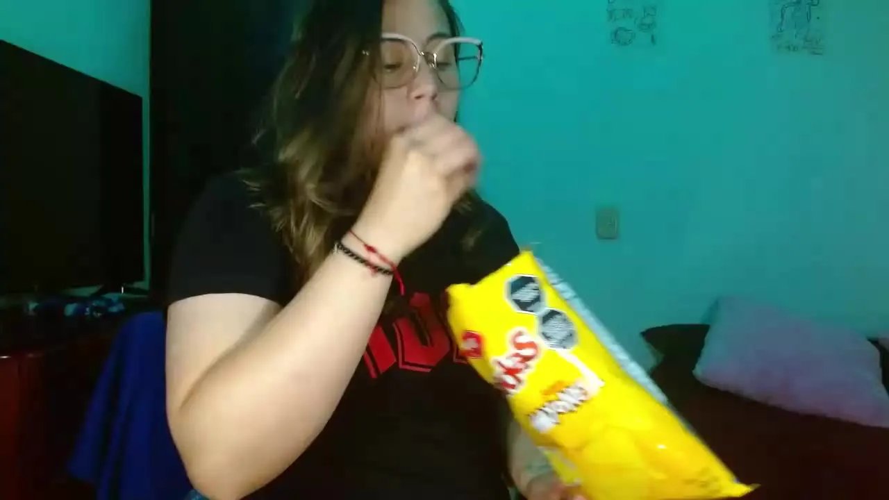 Offline Salome_johnson on Streamray