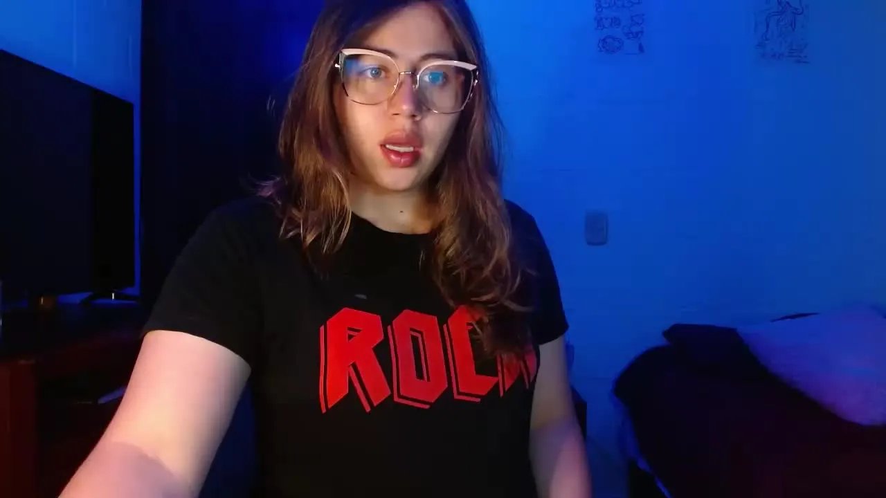 Offline Salome_johnson on Streamray