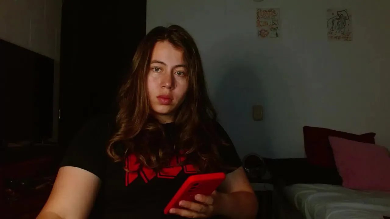 Offline Salome_johnson on Streamray