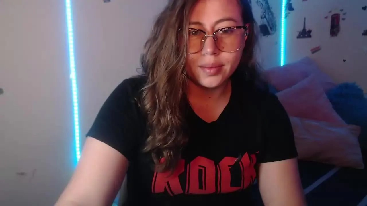 Offline Salome_johnson on Streamray