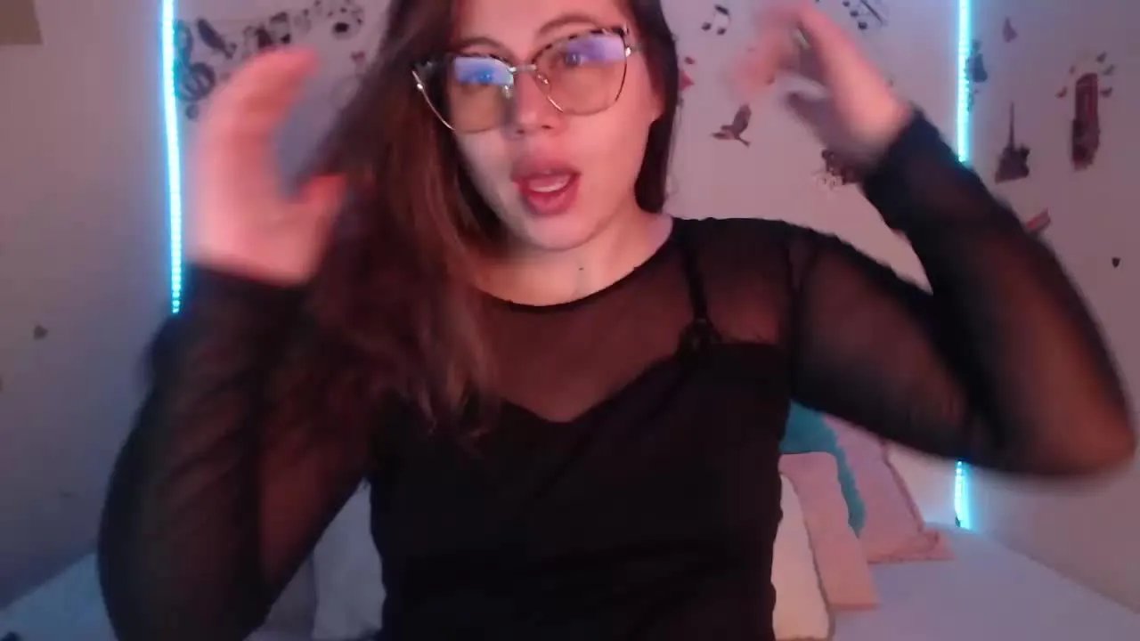 Offline Salome_johnson on Streamray