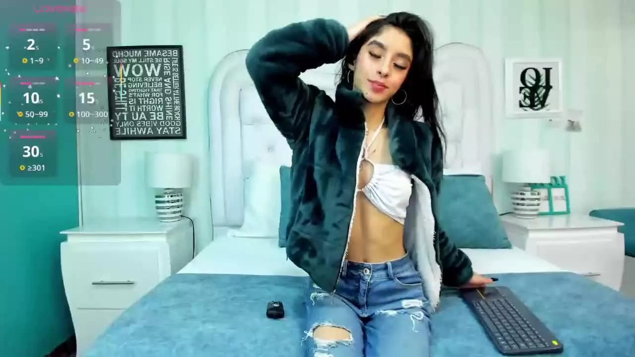 SaraClarker on Streamray 