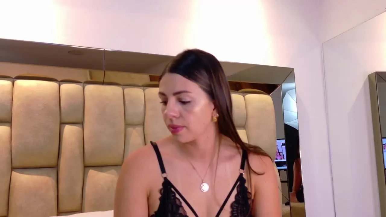 Offline SeleneNova on Streamray