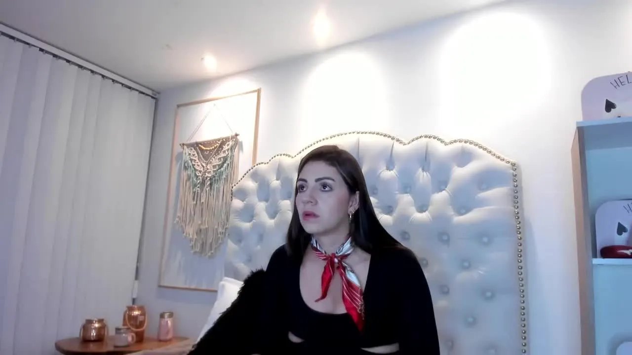 Offline SeleneNova on Streamray