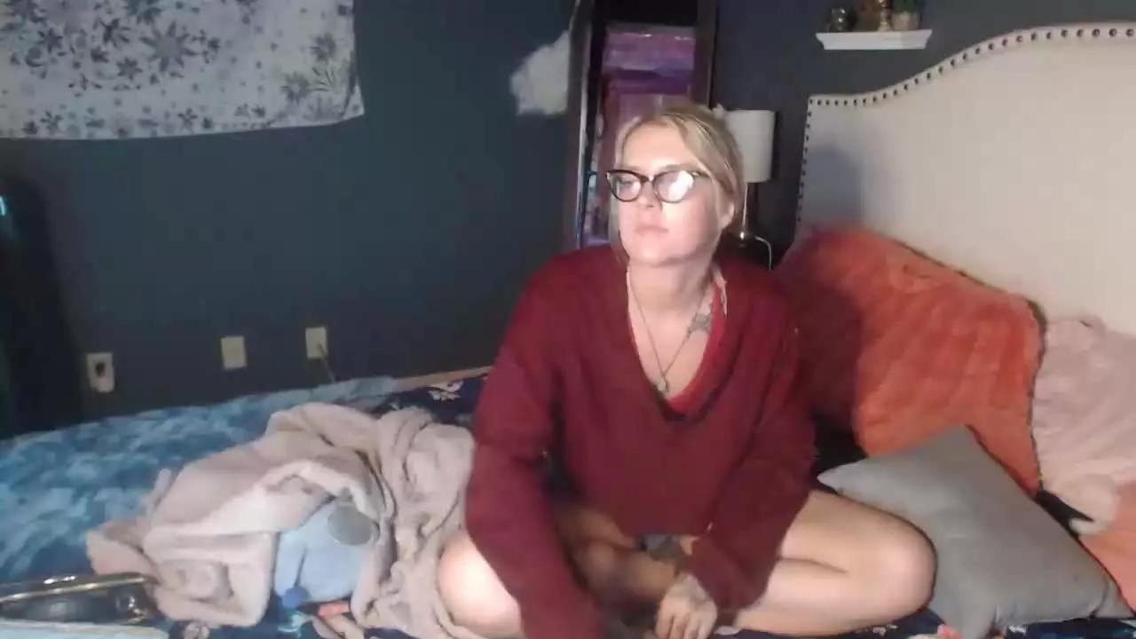 SnowWhiteXo on Streamray 