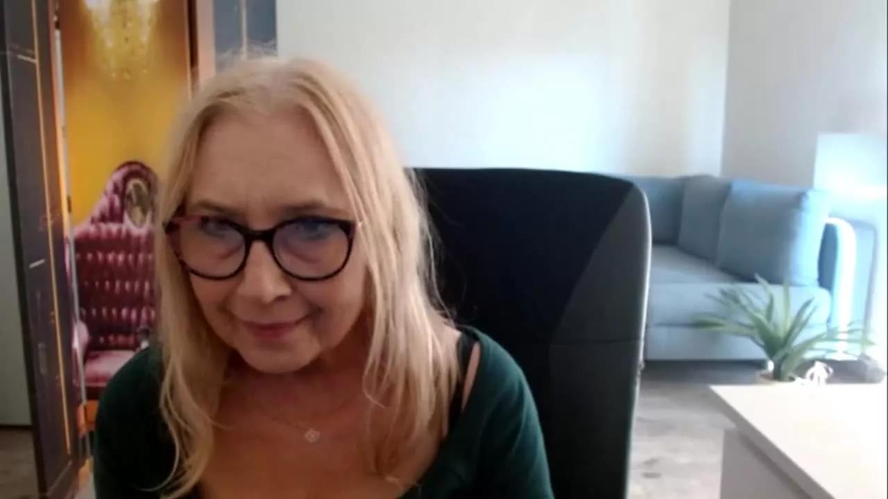 SofiaTease on Streamray 
