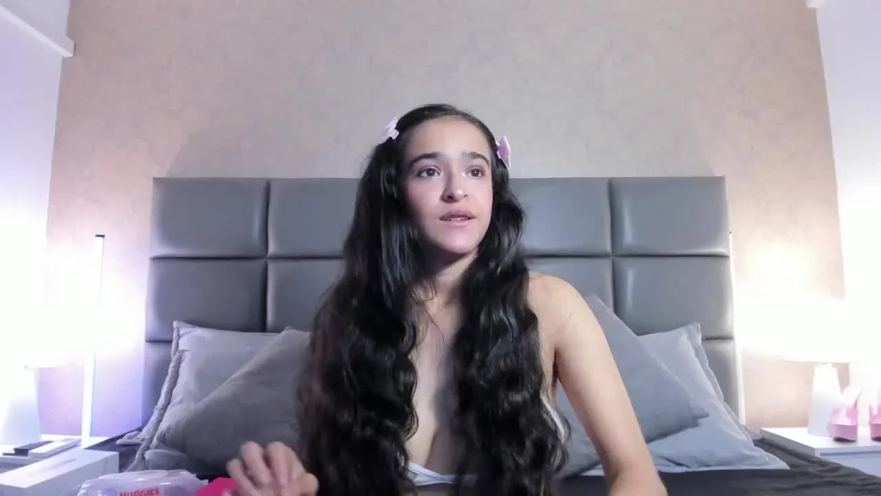 Offline SophieWilliiams on Streamray