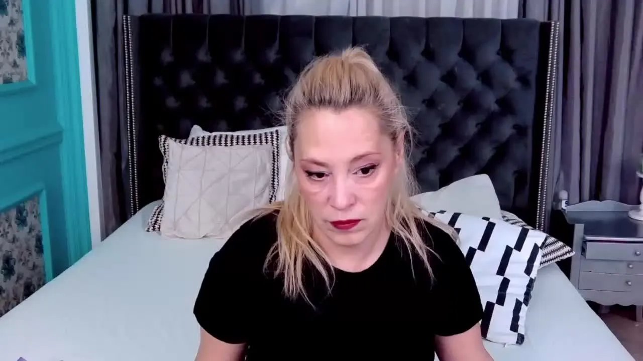 Offline SusanSwann on Streamray