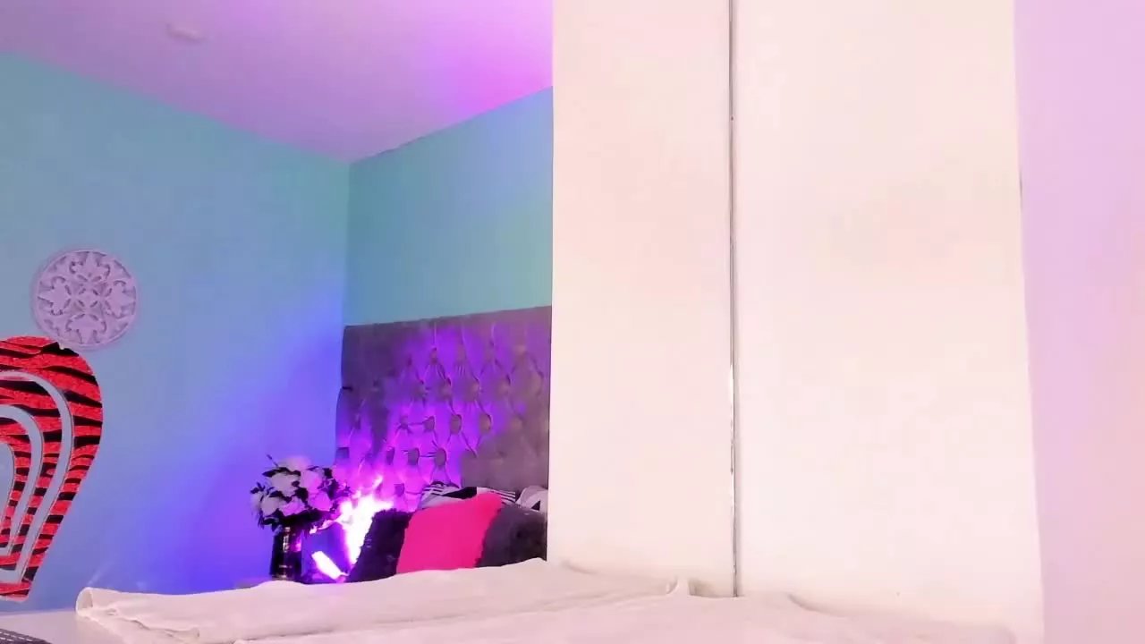 Offline SwetBella on Streamray