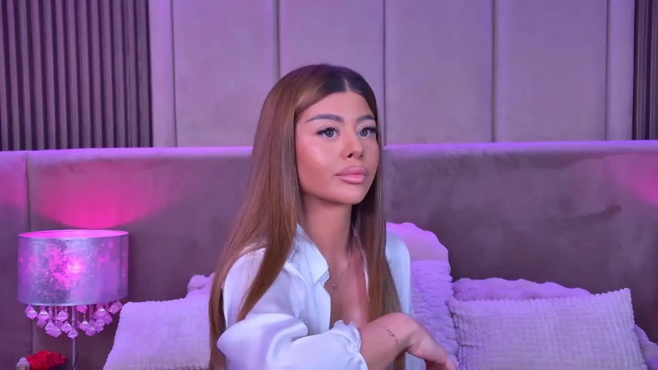 Offline TiffanyYves on Streamray