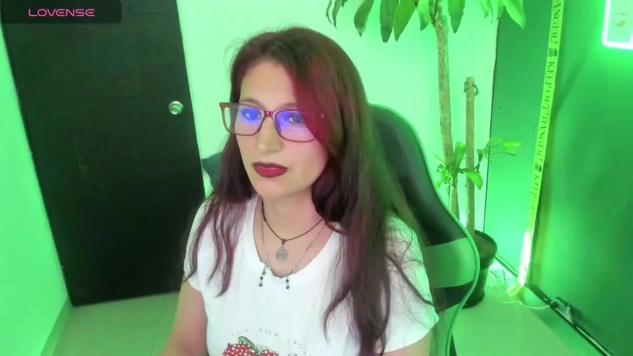 Offline VictoriaSpenser on Streamray