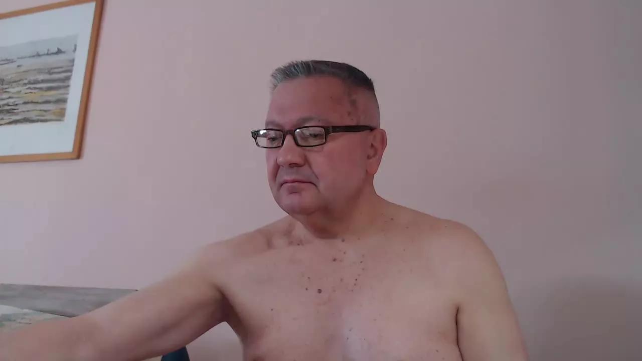 YOU6me on Streamray 