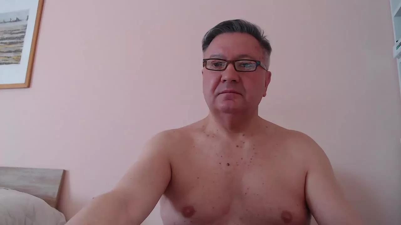 YOU6me on Streamray 