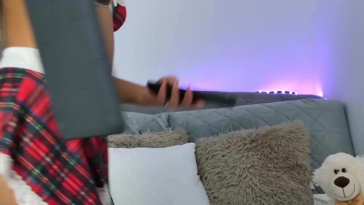 Offline ZeyaWhite on Streamray