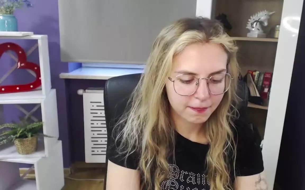 Offline Zoeyx4u on Streamray