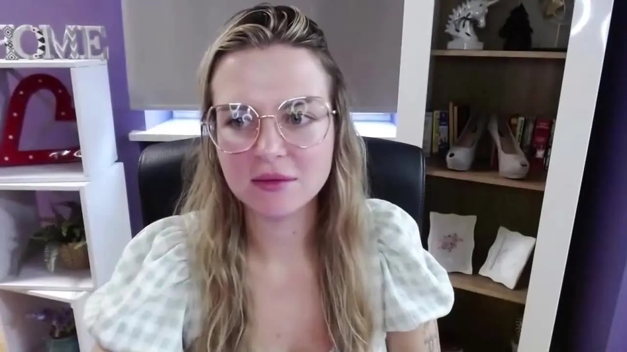 Offline Zoeyx4u on Streamray