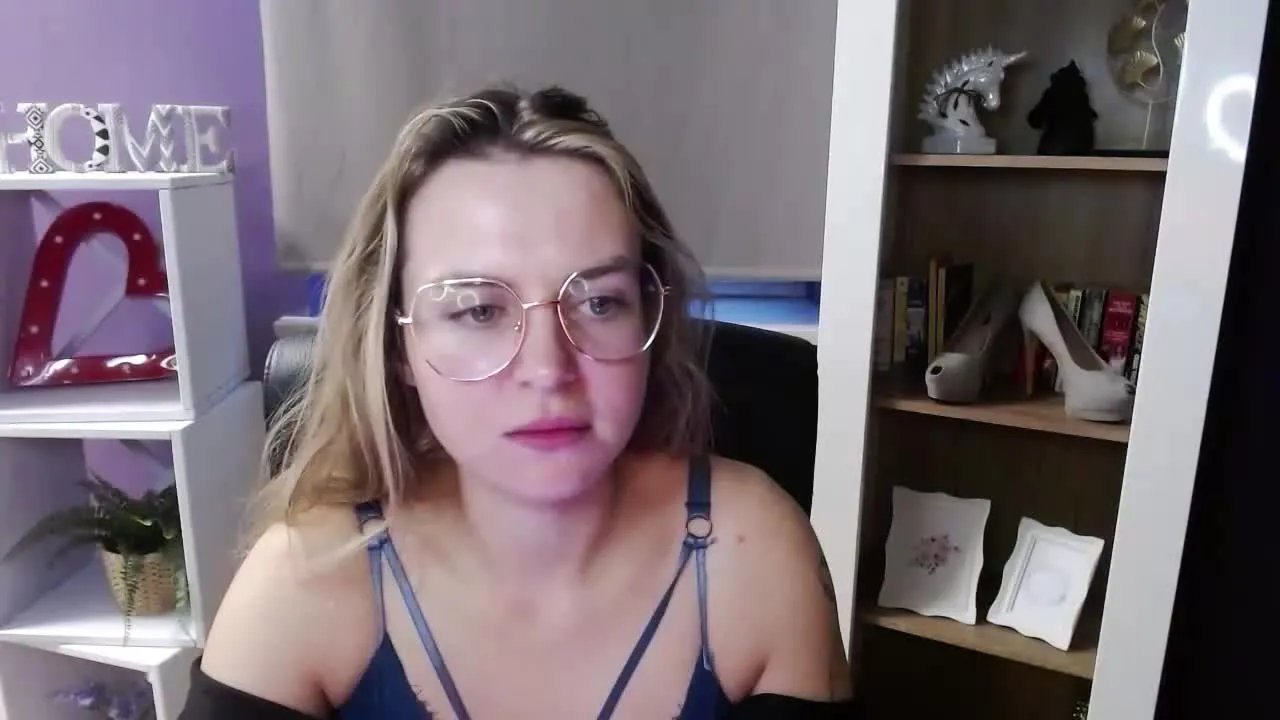 Offline Zoeyx4u on Streamray