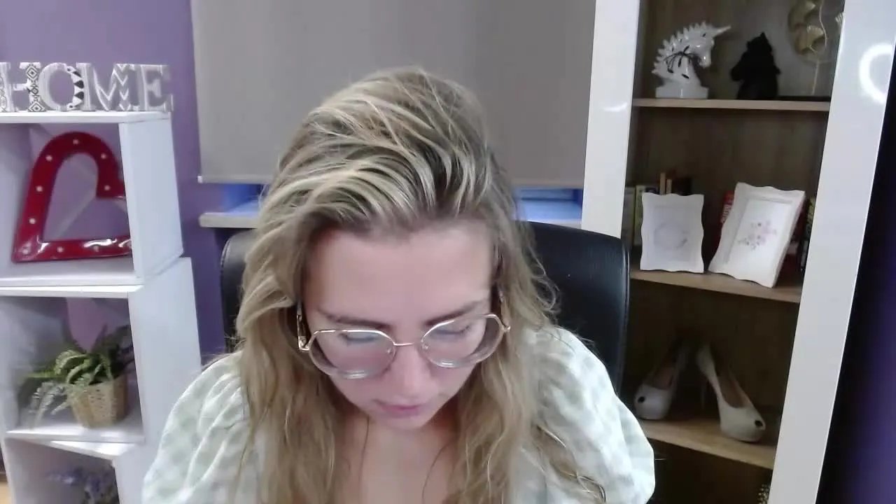 Offline Zoeyx4u on Streamray