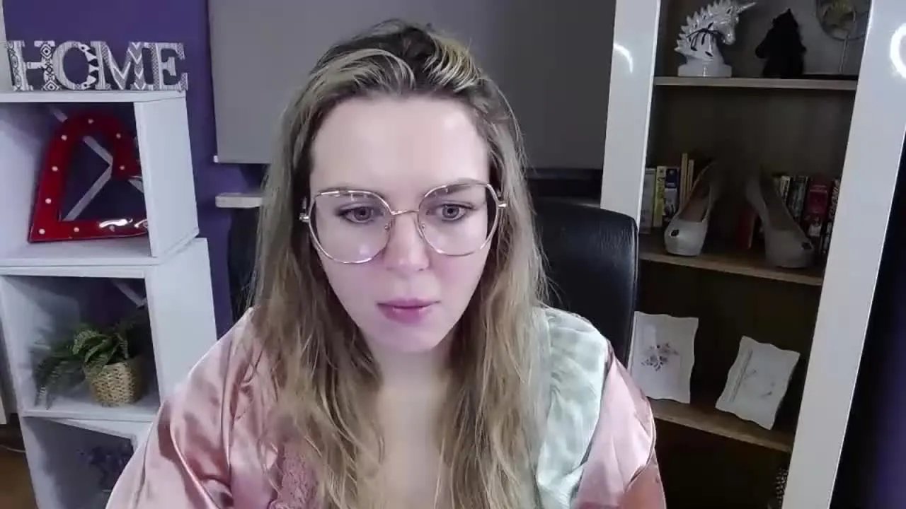 Offline Zoeyx4u on Streamray