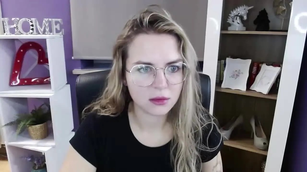 Offline Zoeyx4u on Streamray