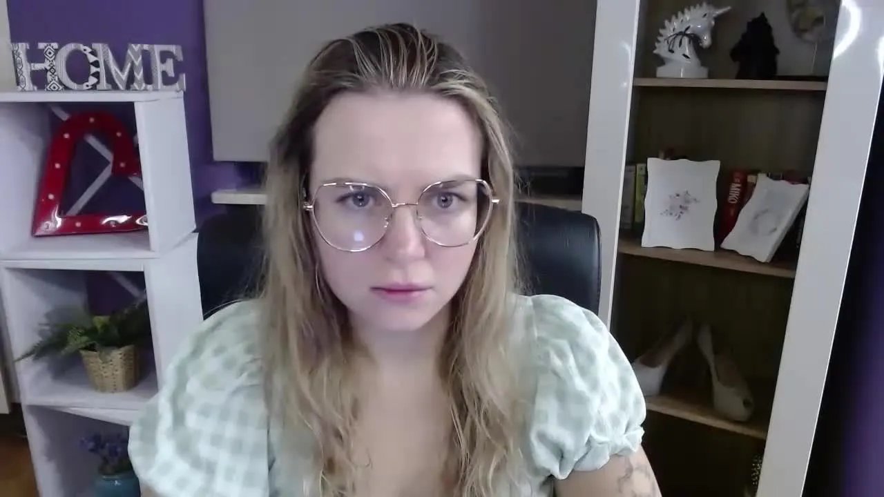 Offline Zoeyx4u on Streamray