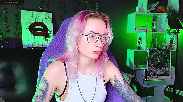 _HelenCarter on StripChat 