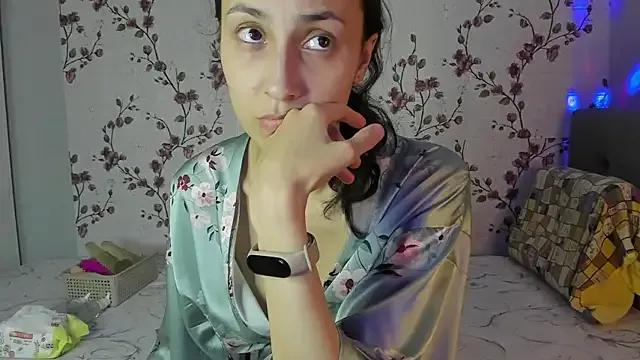 Admire Alisagold90, she wants to masturbate for you Alisagold90 from StripChat