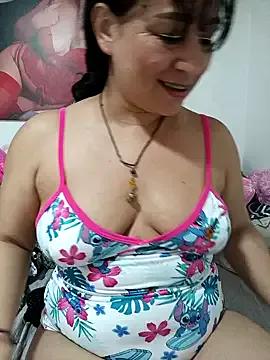 alondraabrown on StripChat 
