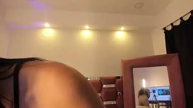AlondraDiossa03 on StripChat 