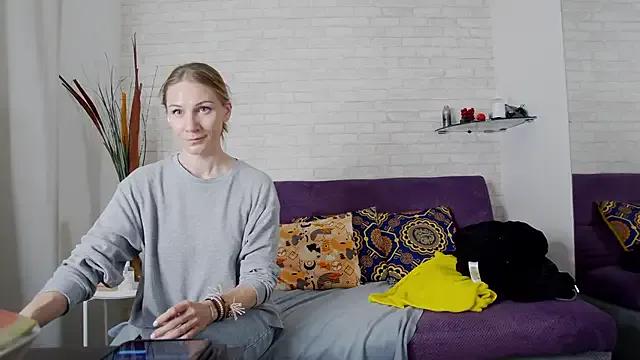 AmaliaMao on StripChat 