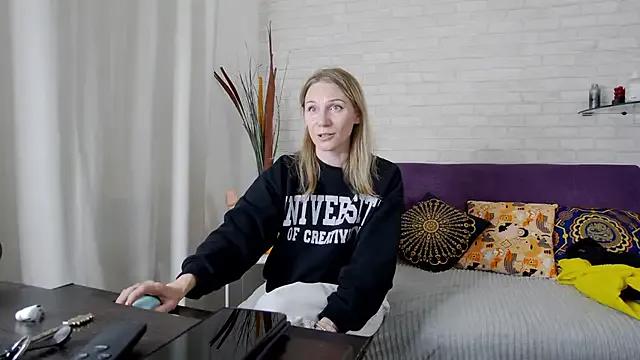 AmaliaMao on StripChat 