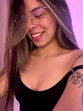 AmmyCollinsW on StripChat 