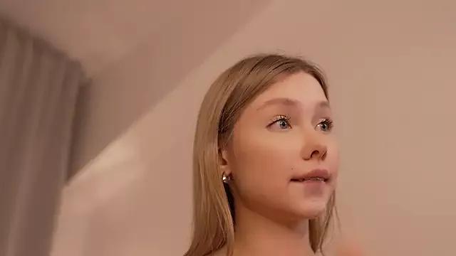 april_blush on StripChat 