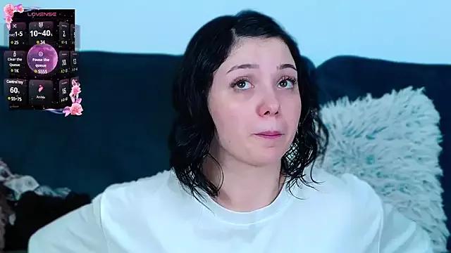 Avery-- on StripChat 