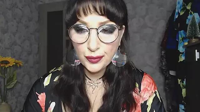Aziza1 on StripChat 