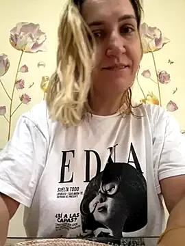 Watch Bia_sexynovaes, she wants to masturbate for you Bia_sexynovaes from StripChat