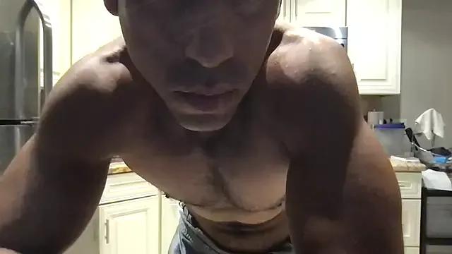 BigGuyMuscle on StripChat 
