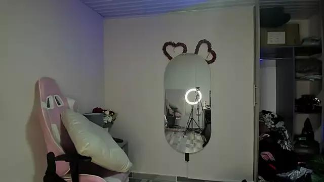 BRITHANY_SPARK on StripChat 