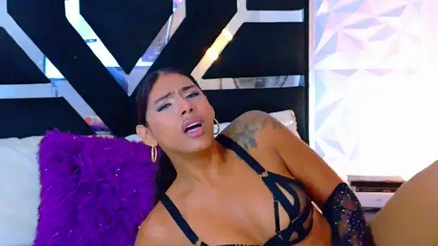 BunnyNicolle on StripChat 