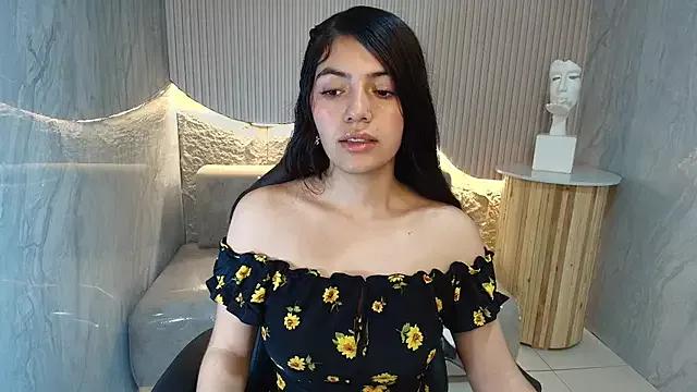 cami_goddess_r on StripChat 