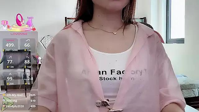 Freechat Caryln-Bun on StripChat