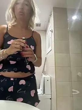 casalinga88 on StripChat 