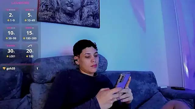 Charlee_pink on StripChat 
