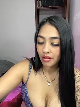 Freechat Charlotte_cutee18 on StripChat