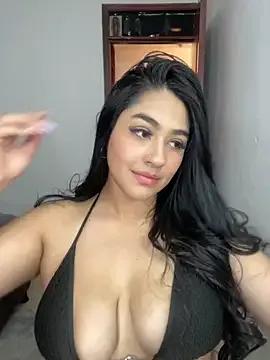 Freechat Charlotte_cutee18 on StripChat