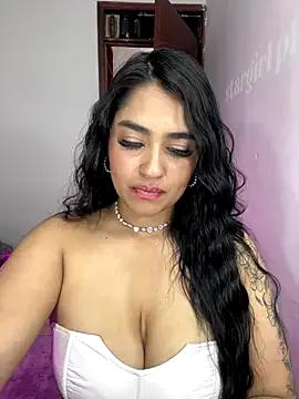 Freechat Charlotte_cutee18 on StripChat